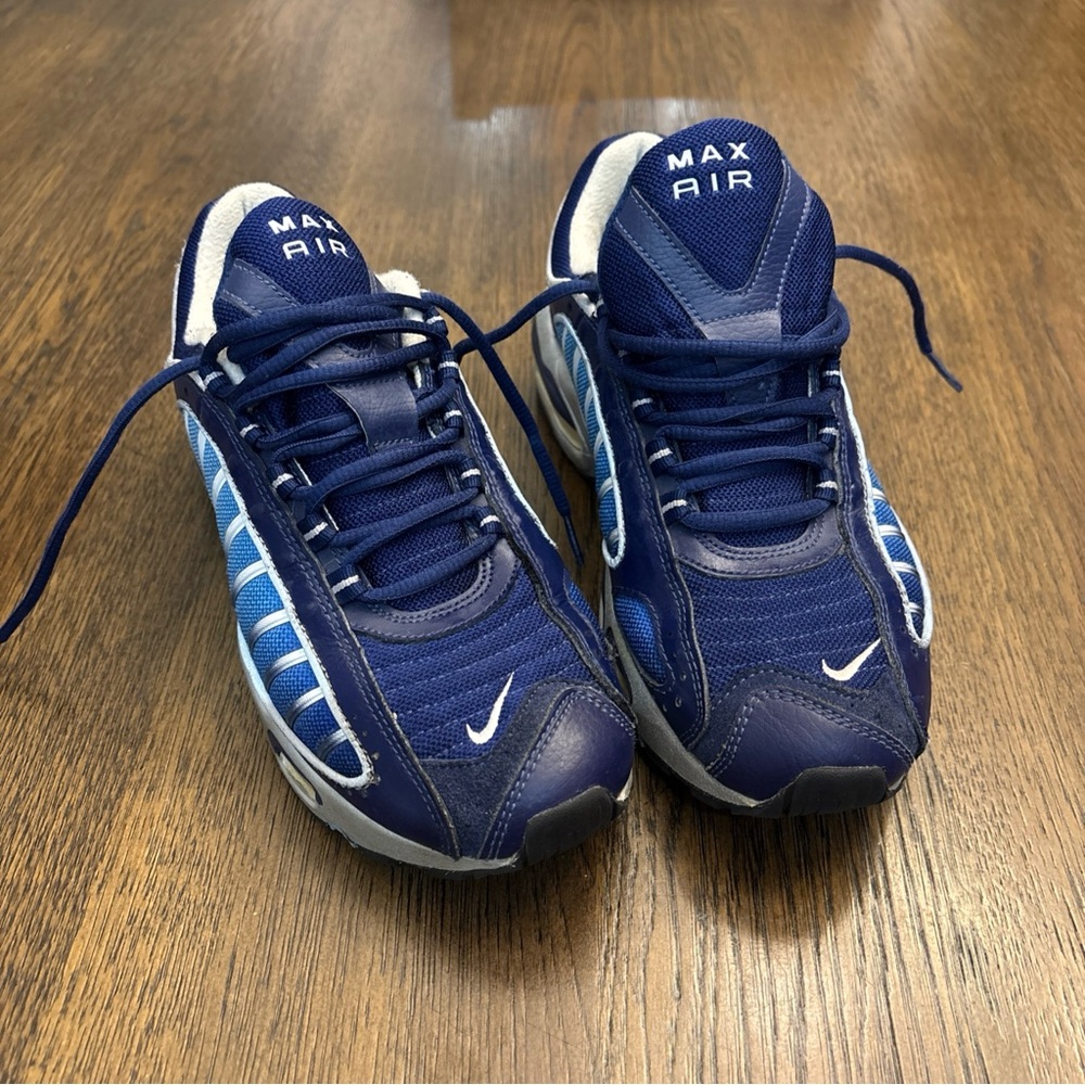 Nike Air Max Tailwind IV  Size 9 AQ2567 401